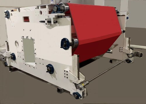 高效熔噴布擠出機械機組 科技賦能，鑄就“元寶機”新篇章